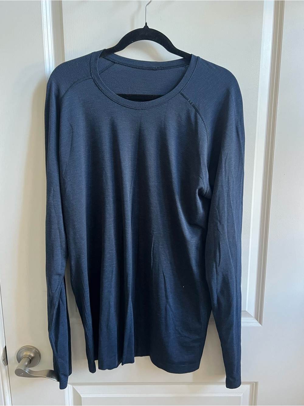 lululemon athletica Men's Long-Sleeve Crewneck - Navy Blue
